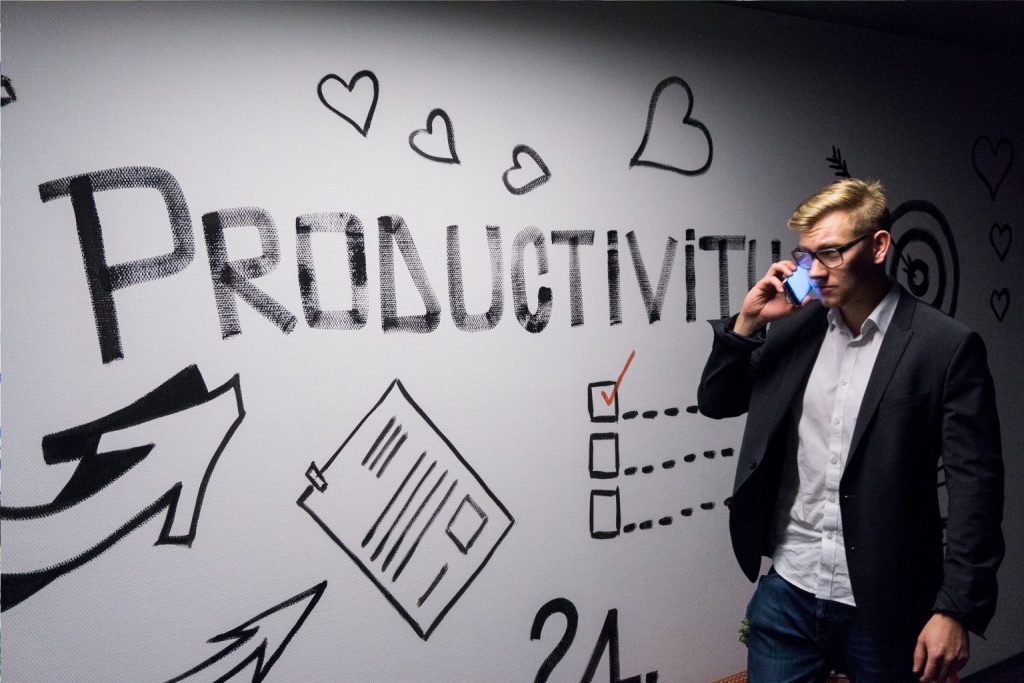 ¿Qué factores influyen en la productividad?